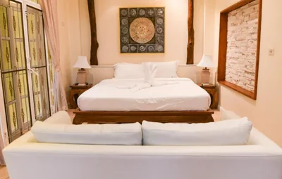 Shimmer Three-Bedroom Villa with large garden and two swimming pools – Foto 6