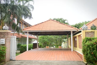 Shimmer Three-Bedroom Villa with large garden and two swimming pools – Foto 8